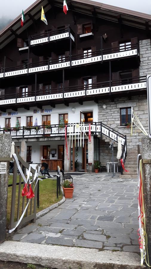 Casa Alpina De Filippi Hotel Macugnaga Exterior photo